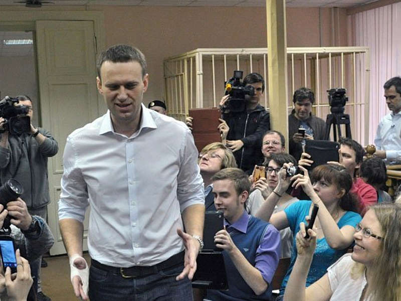 Якщо комусь дуже хочеться в Росію, приміряйте на собі ситуацію з Олексієм Навальним (ОНОВЛЕНО, відео)