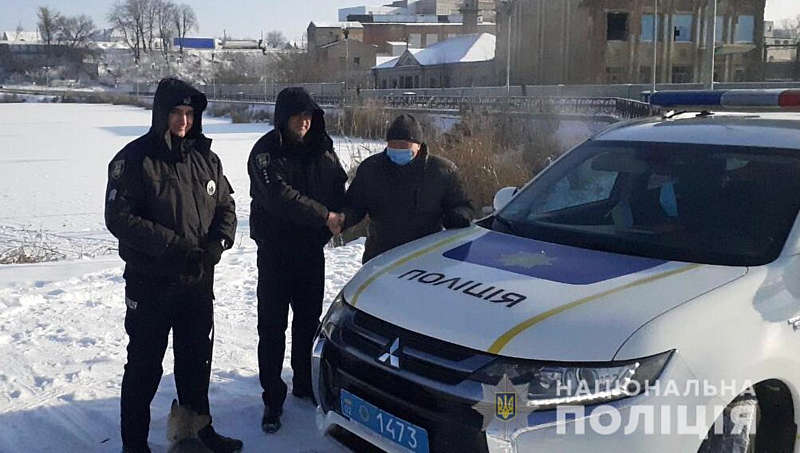 На Вінниччині врятували чоловіка: калинівчанин провалився під кригу