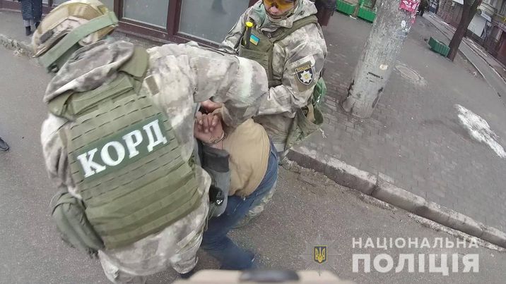 Поліцейські затримали зловмисника, який вчинив збройний напад на підприємця