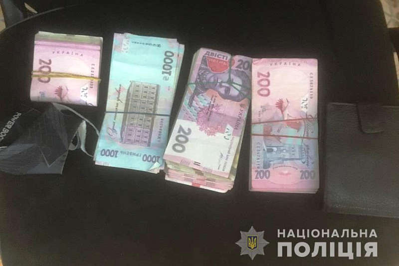 Калинівчани викрали 60 000 грн з мікроавтобуса на Вінниччині