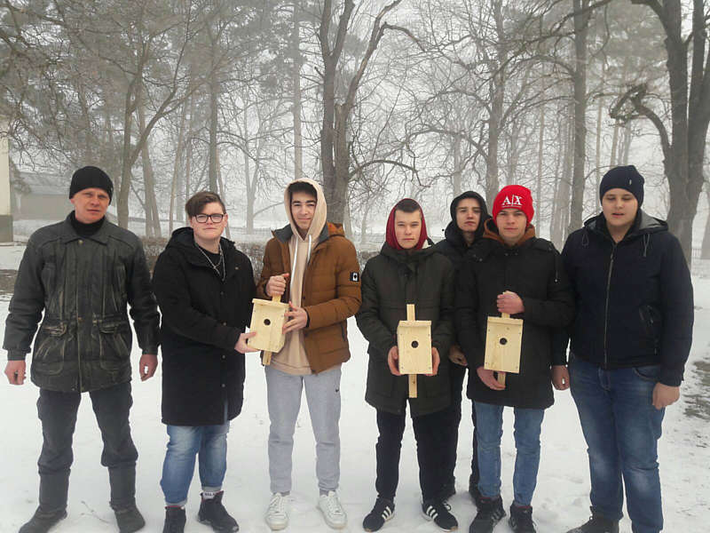 Будинки для птахів виготовляють юні лісівники Вінниччини