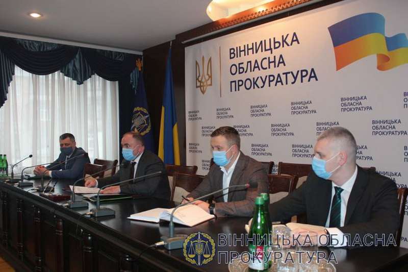 Сім окружних прокуратур Вінничччини отримали нових керівників