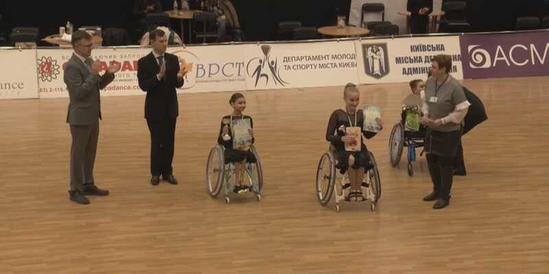 13-річна Яна Верба з Вінниці здобула перемогу на чемпіонаті України з танців на візках (відео)