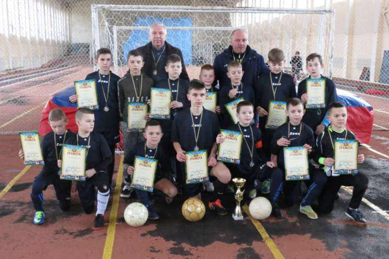 Молодша суперників на 2-3 роки команда із Могилева-Подільського сенсаційно здобула срібло на юнацькому футзальному чемпіонаті області