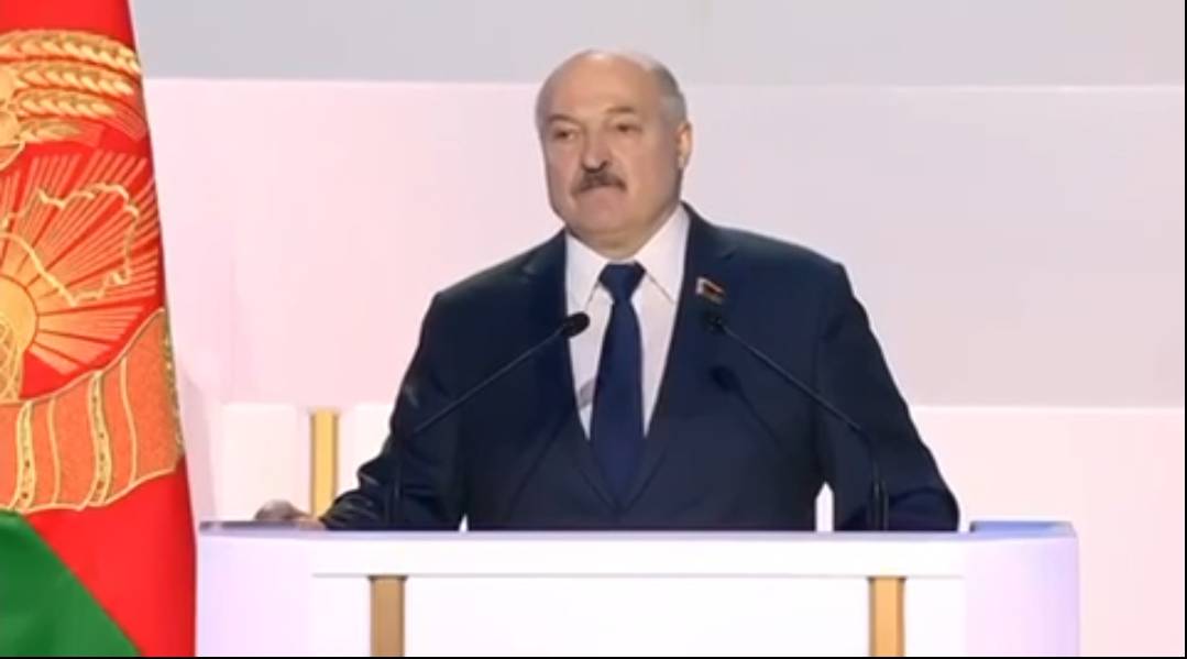 Як Лукашенко «винайшов» нові ліки від коронавірусу (відео)