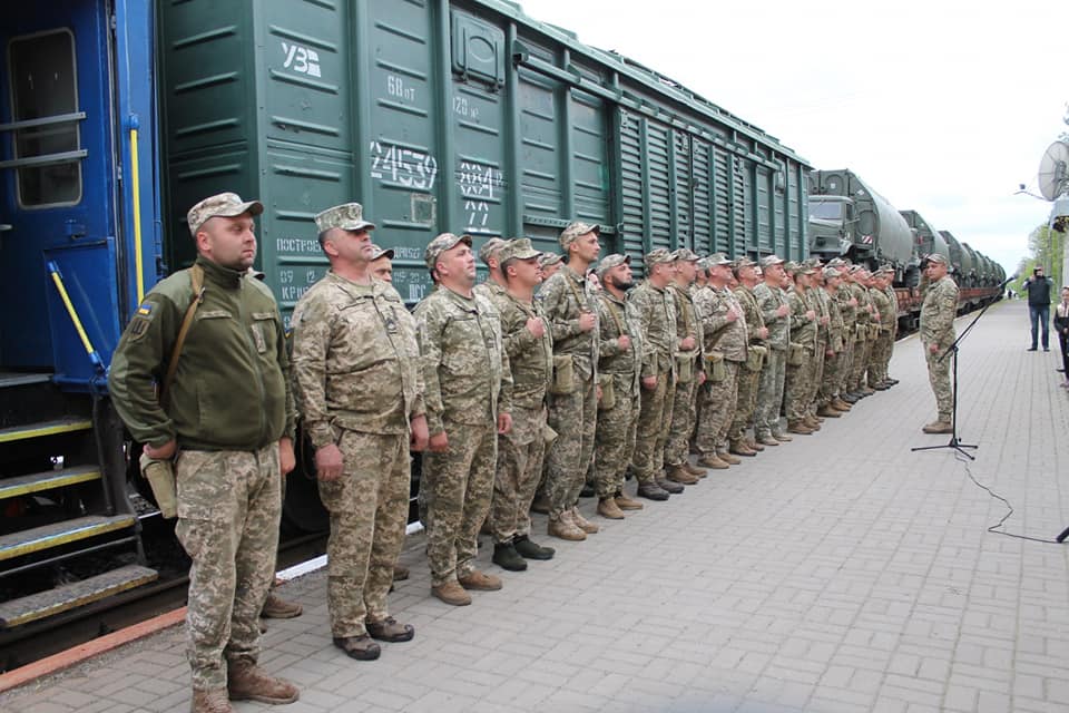 Із війни повернулись військові з Барської частини. Їх зустрічали з почестями!