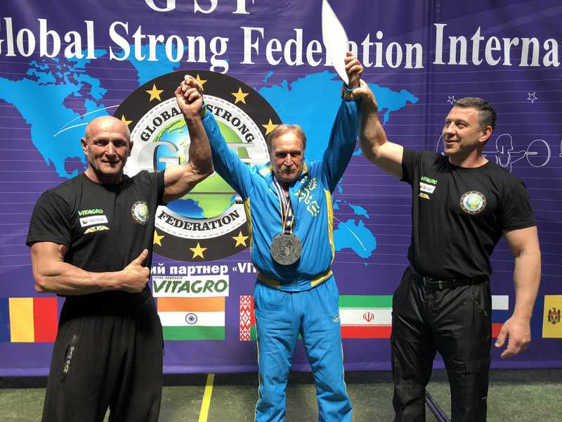 Вінницький ветеран-пауерліфтер побив світовий рекорд, а наша збірна виграла командний залік міжнародних змагань
