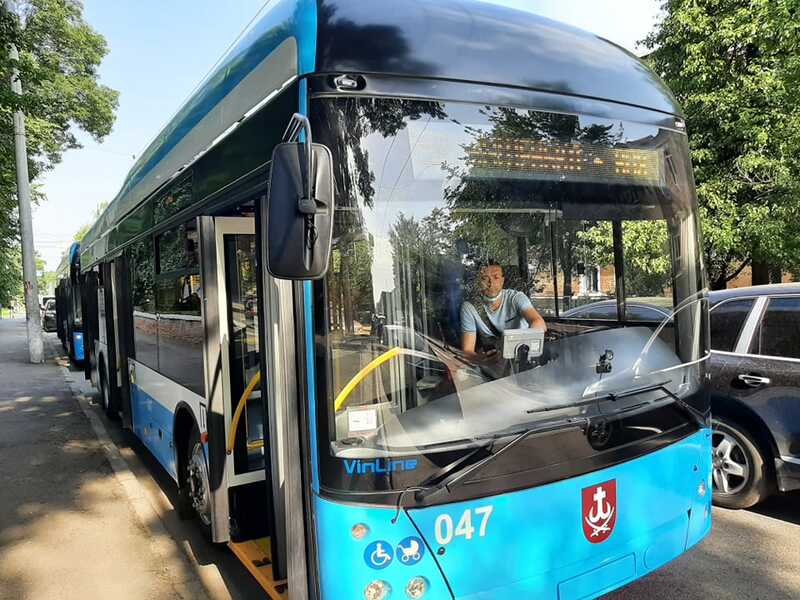 Тролейбуси-гібриди вийшли у Вінниці на новий маршрут 15А до ВПЗ (відео)
