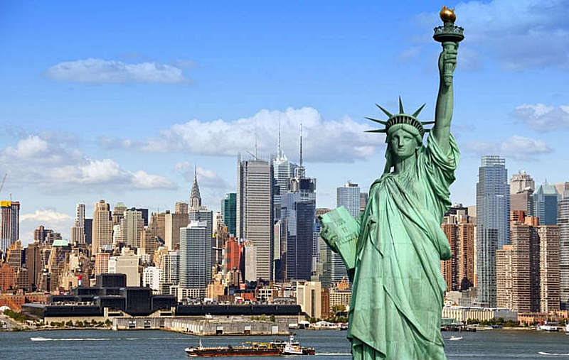 Статуя Свободи прибула до Нью-Йорку,  перша операція з пересадки нирки і арешт організаторів Вотергейтского скандалу – 17 червня в історії