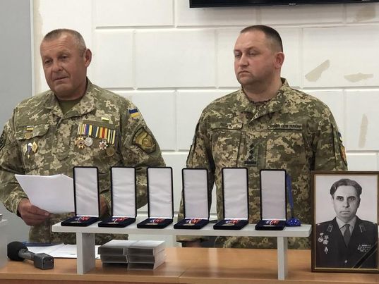 У Вінниці нагородили 42 ветеранів, які брали участь у звільненні Чехословаччини