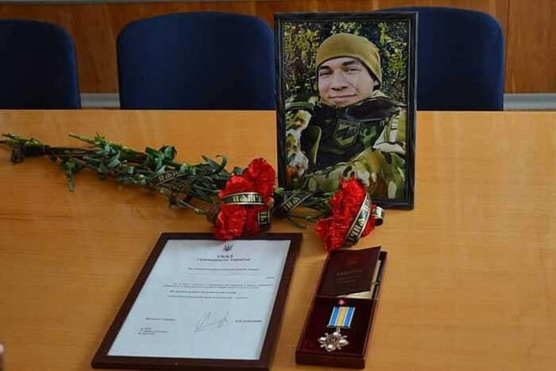 Максиму Олексюку (Максону) із «Азова» присвоєно звання “Почесний громадянин міста Козятин”… Посмертно