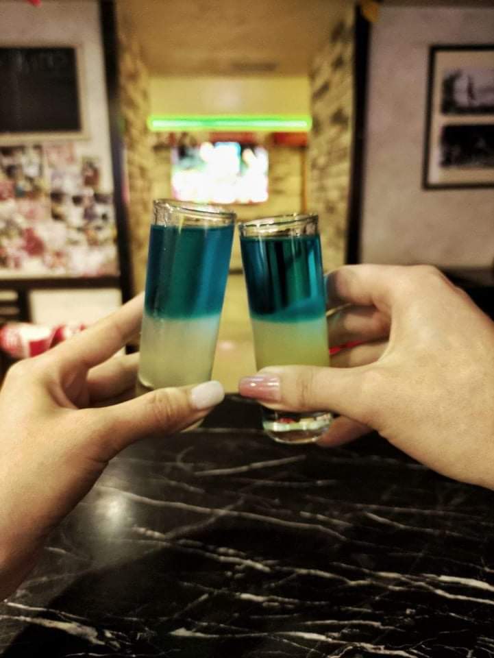 За кожен гол у ворота збірної Росії бар у Вінниці безкоштовно наливатиме жовто-блакитний коктейль Героям Слава