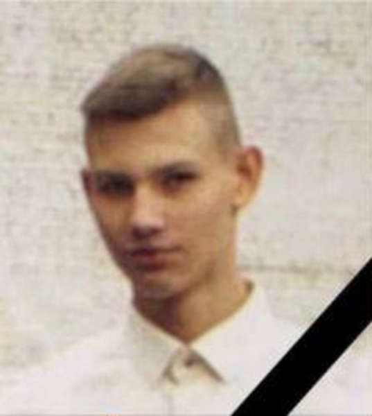 Чому Олексій зі школи №1 стрибнув під потяг на вокзалі?