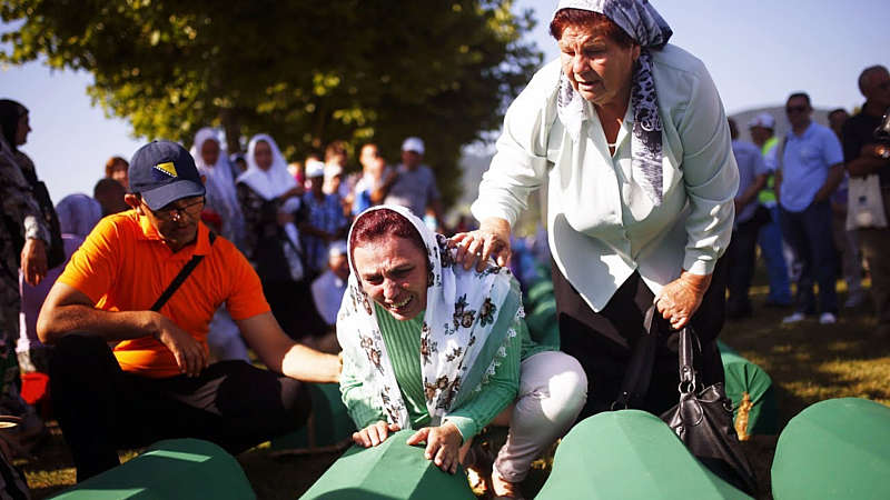 День народження долара, Луї Пастер вдало випробував вакцину проти сказу і штурм боснійського анклаву Сребрениця – 6 липня в історії
