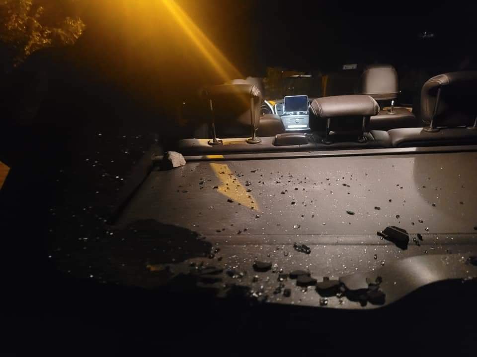 Вінницькому активісту Затайдуху цеглиною розбили авто! І прислали “мітку” – блискавку, як на емблемі обленерго… (відео) (ОНОВЛЕНО)