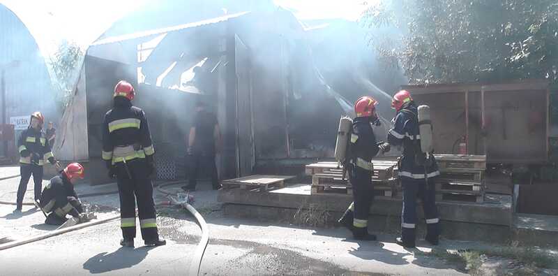 Склад побутової техніки горів у Вінниці