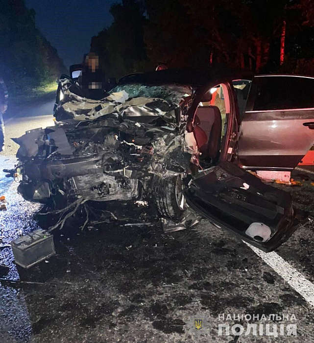 Слідство з’ясовує причини автопригоди, у якій загинули двоє людей на Вінниччині