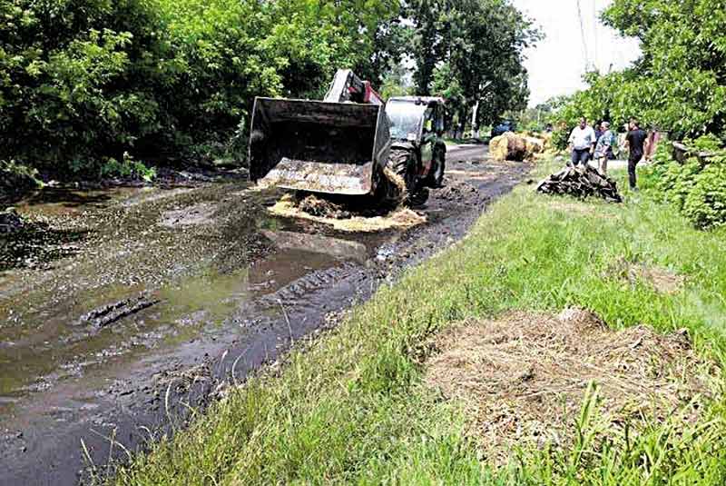 Клебань затопило відходами внаслідок ДТП