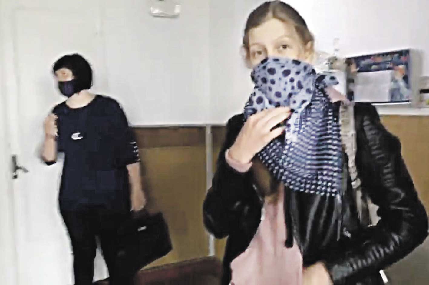 9-класниця з Бабчинців вважає коронавірус «коронабєсієм» і відмовлялася носити у школі маску