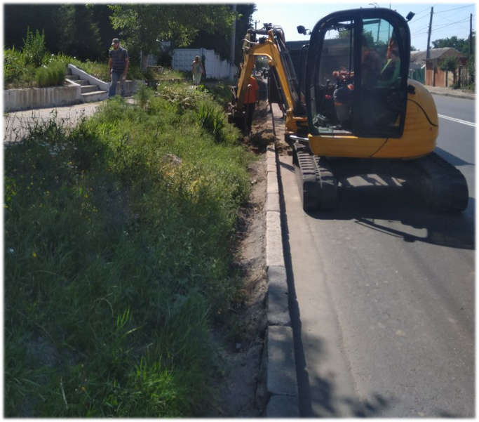 У Вінниці триває капремонт вул. Данила Нечая – встановлюють освітлення