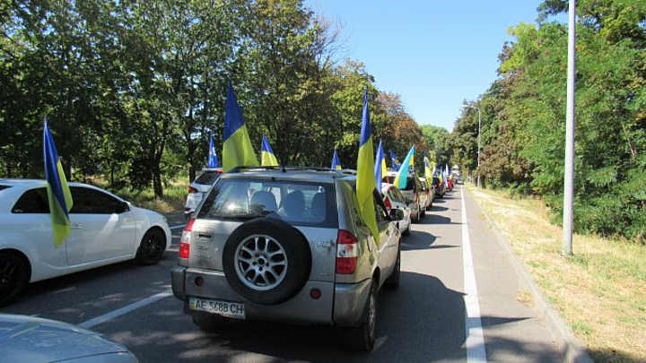 Автопробіг «Схід і захід разом» перетнув Вінниччину