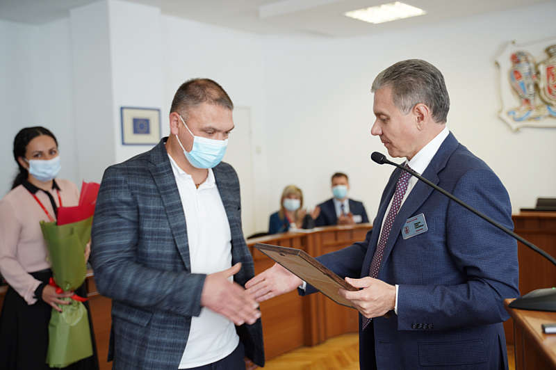 У Вінниці учаснику АТО/ООС вручили сертифікат на придбання автомобіля