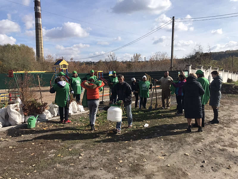 «Зелена країна» на Вінниччині: місцеві меценати виявили бажання озеленити рідну Кирнасівку