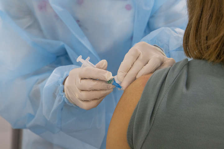 У Вінниці уже кожен п’ятий дорослий житель завершив повний курс вакцинації проти Сovid-19