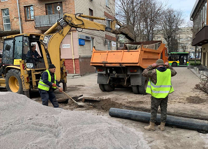 Майже два кілометри зовнішніх інженерних мереж замінили у дворах багатоповерхівок Вінниці в цьому році