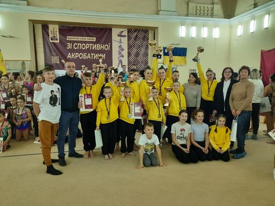 Хто із акробатів Вінниці взяв нагороди чемпіонату України серед юніорів?