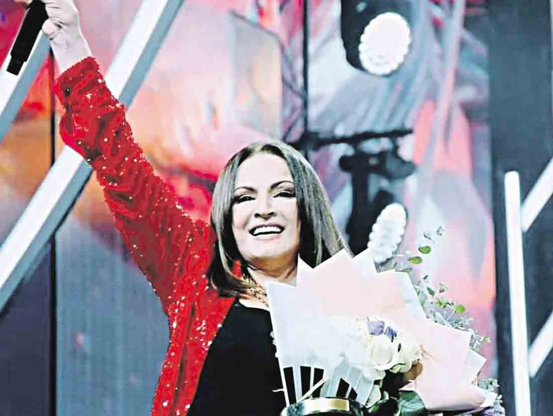 Софія Ротару на концерті у Росії «накинулася» на помічника з криками