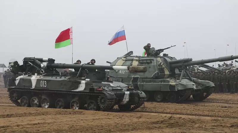 Росія не відведе військ від України. А ще підтягне «Гради», «Іскандери»…