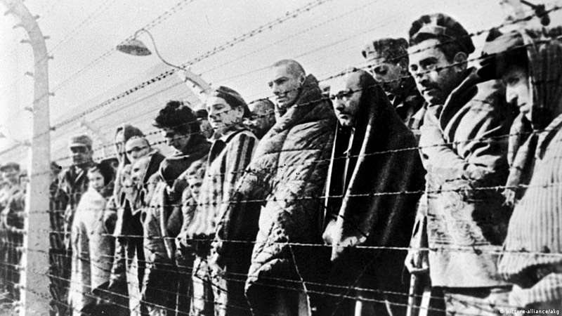 «Кобзар» вийшов у світ, звільнення в’язнів Освенціму і найдовший підводний тунель – 27 січня в історії