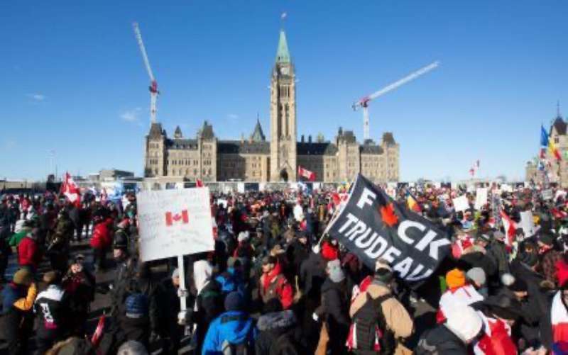 В Канаді рух антивакцинаторів огорнув всю країну