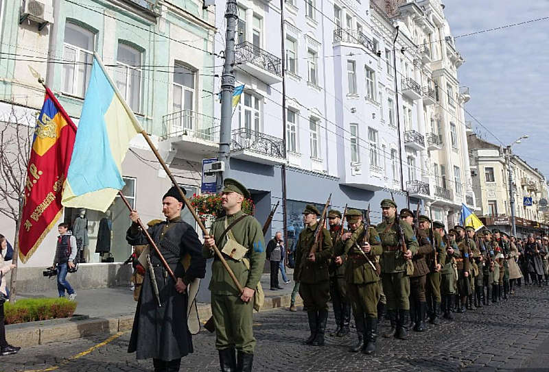 Вінниця стає столицею УНР, перша зустріч Данте і Беатріче, і знищення бомбардувальника «Блекджек» в Україні – 2 лютого в історії