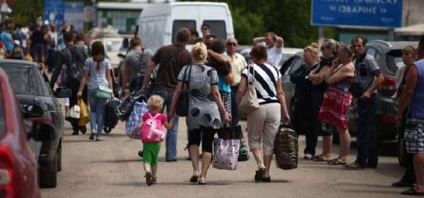У Європі українцям заплатять, щоб вони поїхали додому
