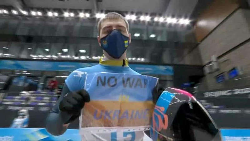 – Ні війні в Україні! – наш олімпієць не промовчав у Пекіні та показав, як спорт може вплинути на політиків!