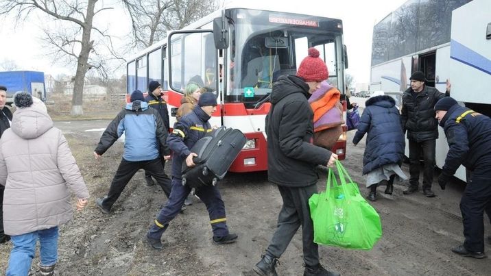 Окупанти не випустили з Маріуполя  жінок, дітей, літніх людей