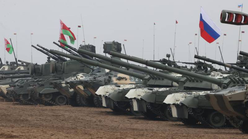 Білорусь готова направити свої війська в Україну