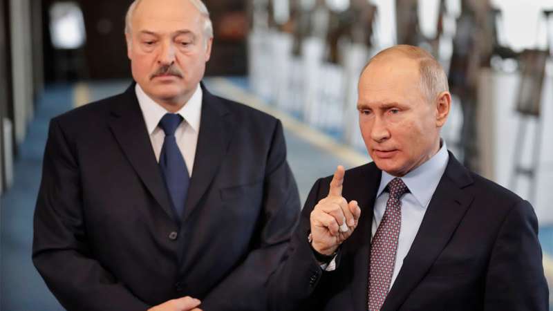 Це вже бл… якась палата N6. Так можна охарактеризувати розмову двох диктаторів Путіна і Лукашенка