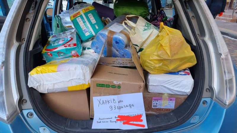 “Тарасе, тобі привіт із Вінниці”: волонтери передали допомогу в Харків