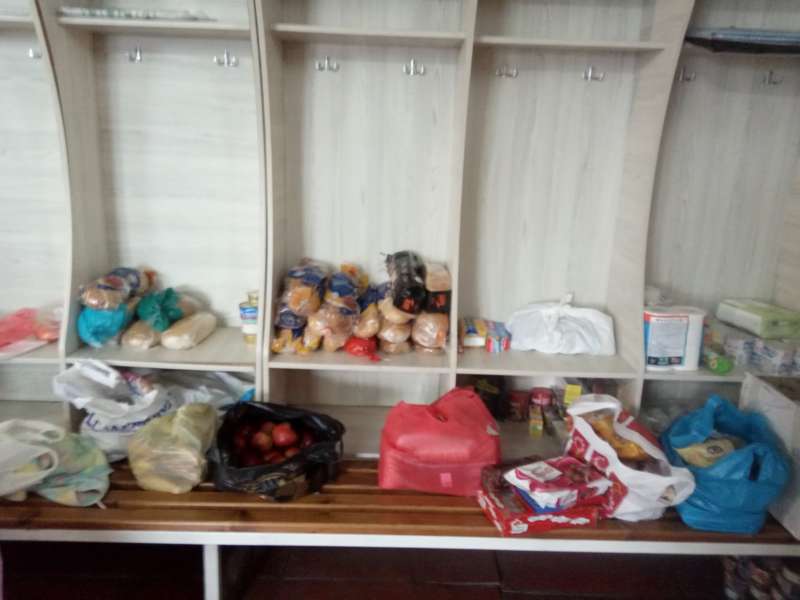 На Центральному стадіоні облаштували притулок для біженців. Опікуються ним тренери вінницьких ДЮСШ