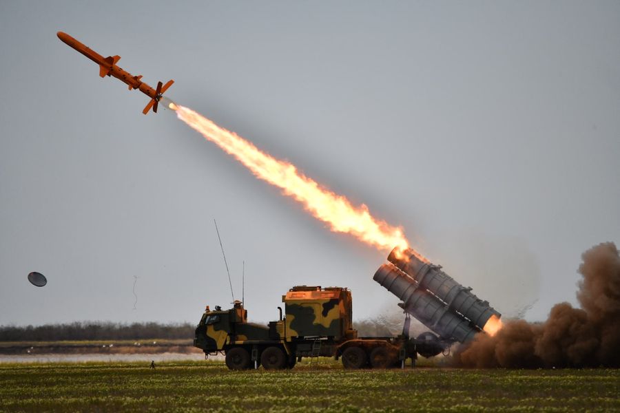 НАТО забезпечить постачання в Україну комплексів ППО. Росія погрожує знищити їх