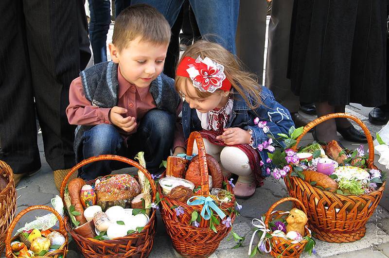 Комендантську годину на Великдень у Вінницькій області не скасовують, вночі храми працювати не будуть!