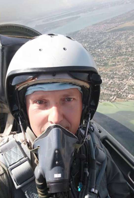 Весь світ сьогодні знає про хоробрість та професіоналізм наших льотчиків. На жаль, ціною смертей