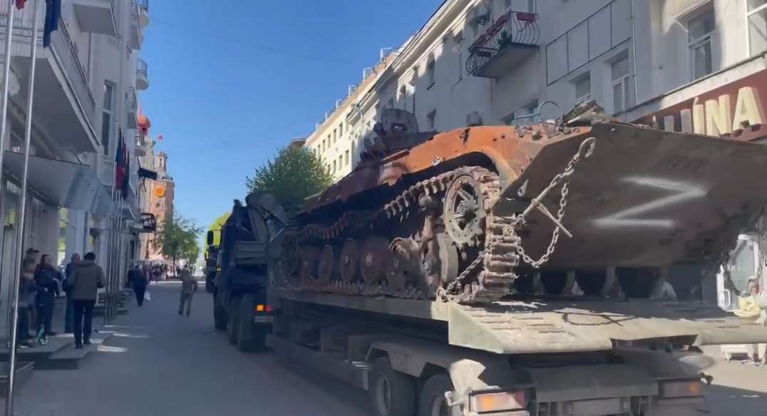 Трофейний танк замість меморіалу борців за радянську владу (відео)