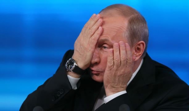Путін поширює безглузду брехню, щоб приховати свої злочини