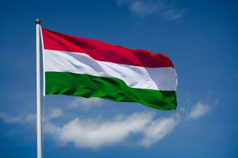 Угорщина заблокувала рішення ЄС про заборону імпорту російської нафти – Bloomberg з посиланням на джерела