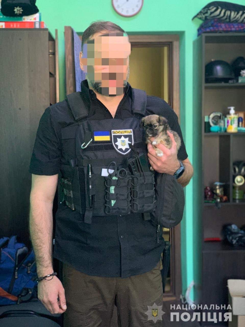 Поліцейський врятував цуценя і назвав його Азов 