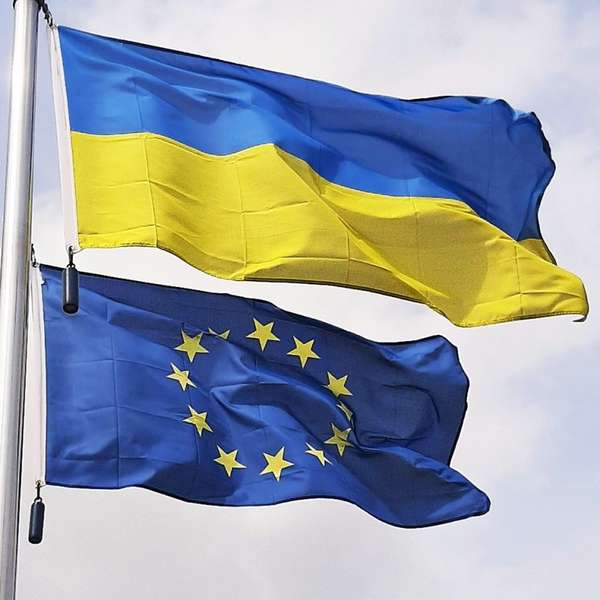 Статус України як кандидата до вступу в ЄС  підтримує європейська комісія